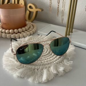 Ray-Ban AVIATOR CLASSIC